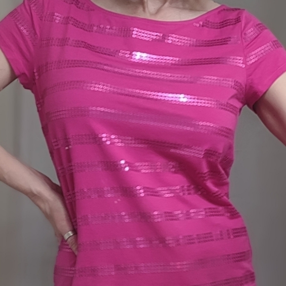 Taylor LOFT Fuchsia Pink Sequin Cap Sleeve Tee - Picture 2 of 4